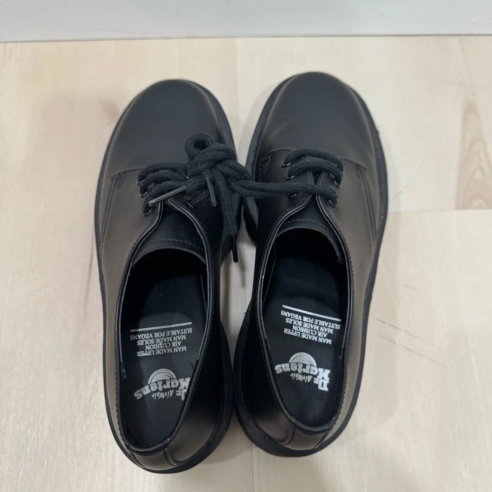 EUC Dr Martens 30651 Vegan Black Platform Oxfords Women US 9 EU 41 Like New